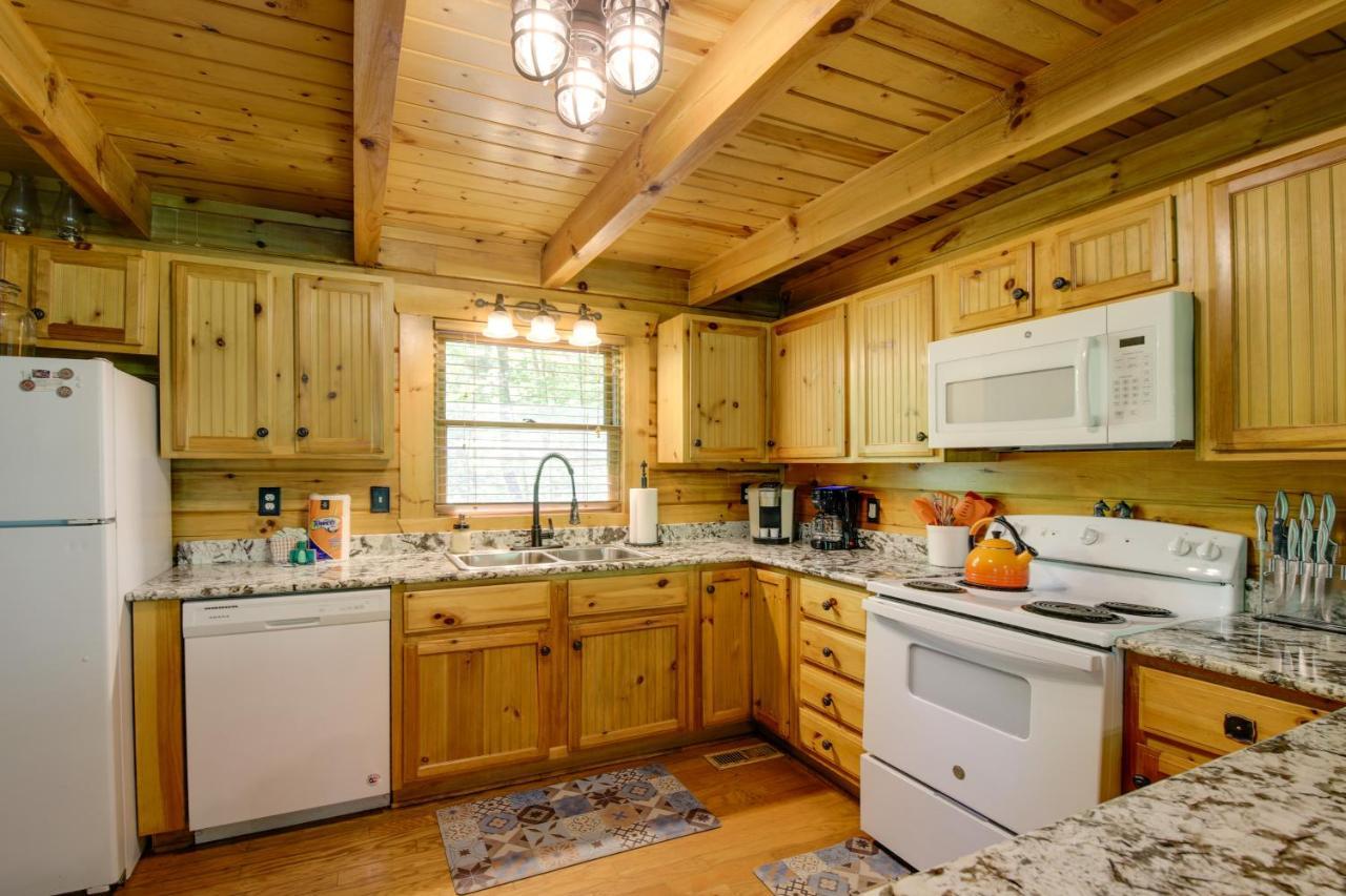 Gatlinburg Family Cabin With Private Hot Tub And Deck! Villa Exterior foto