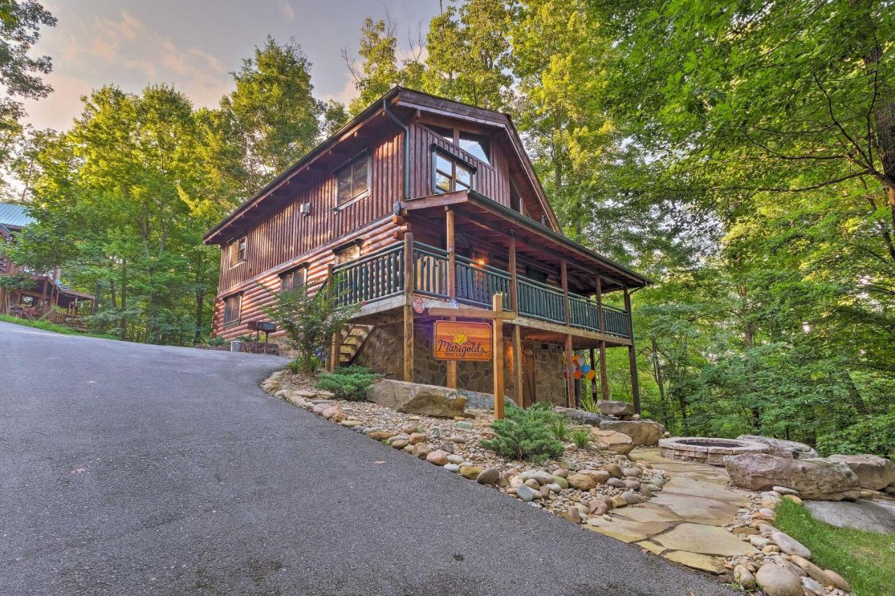 Gatlinburg Family Cabin With Private Hot Tub And Deck! Villa Exterior foto